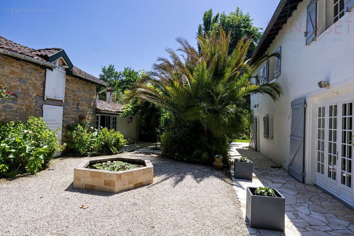 Maison à SAINT-MARTIN-DE-SEIGNANX