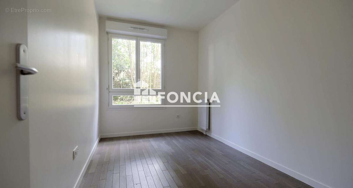 Appartement à CORBEIL-ESSONNES