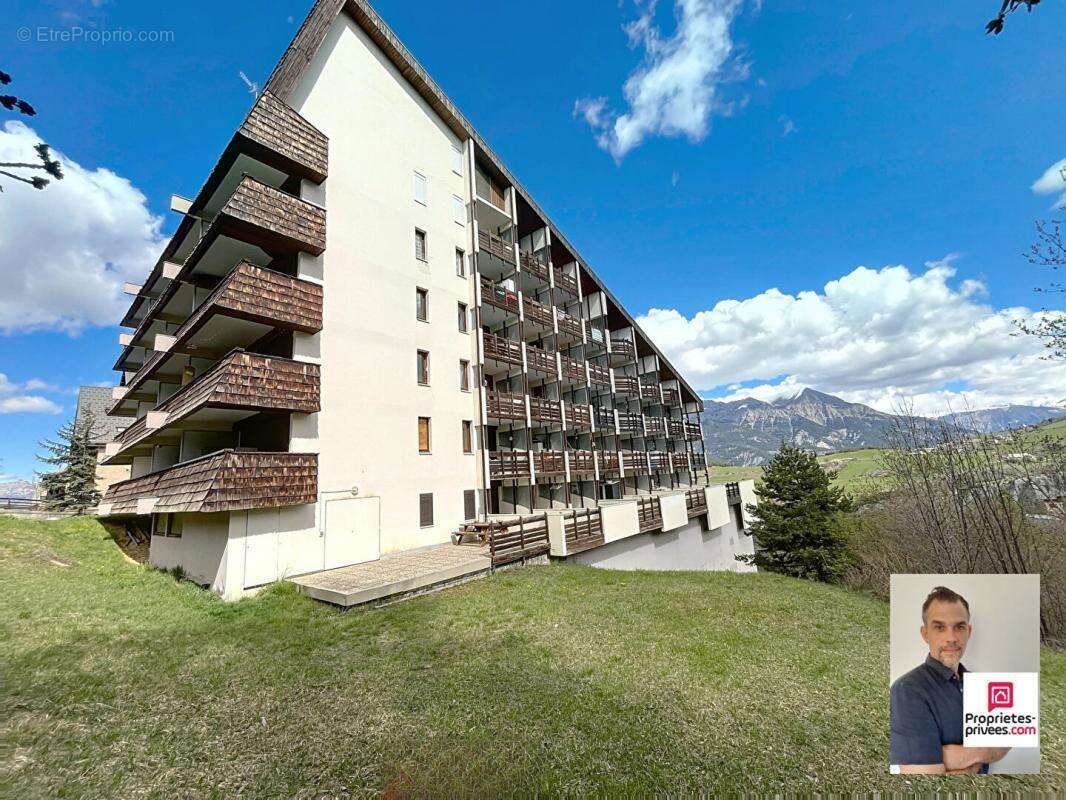 Appartement à ENCHASTRAYES