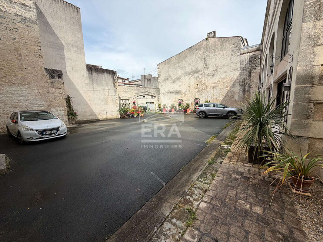 Appartement à SAINTES