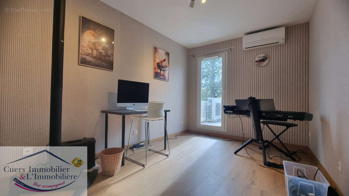 Appartement à SOLLIES-PONT