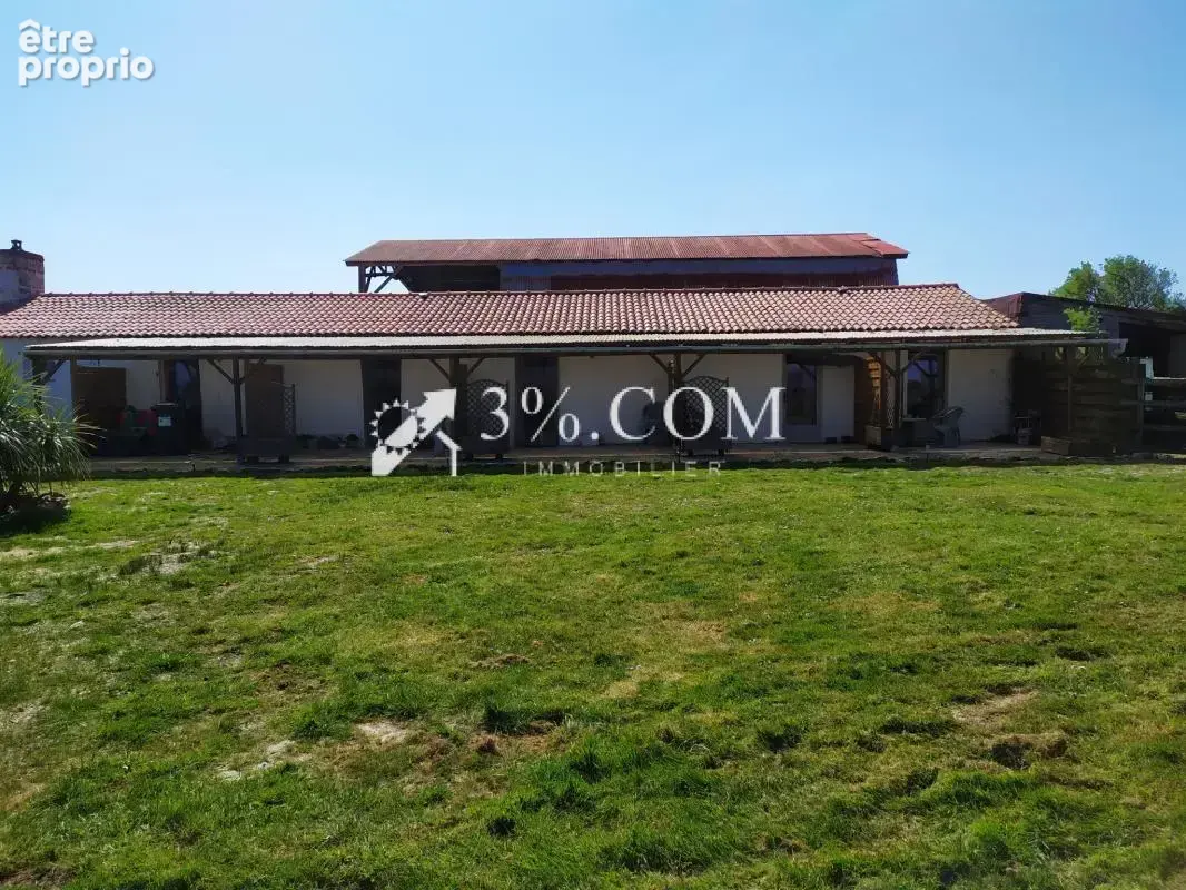 Ensemble immobilier au coeur du marais   Terrain de 9 480 m2 - photo 2