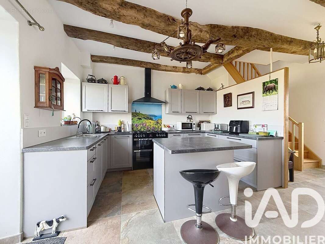 Maison 217 m² à Ruca  - photo 5