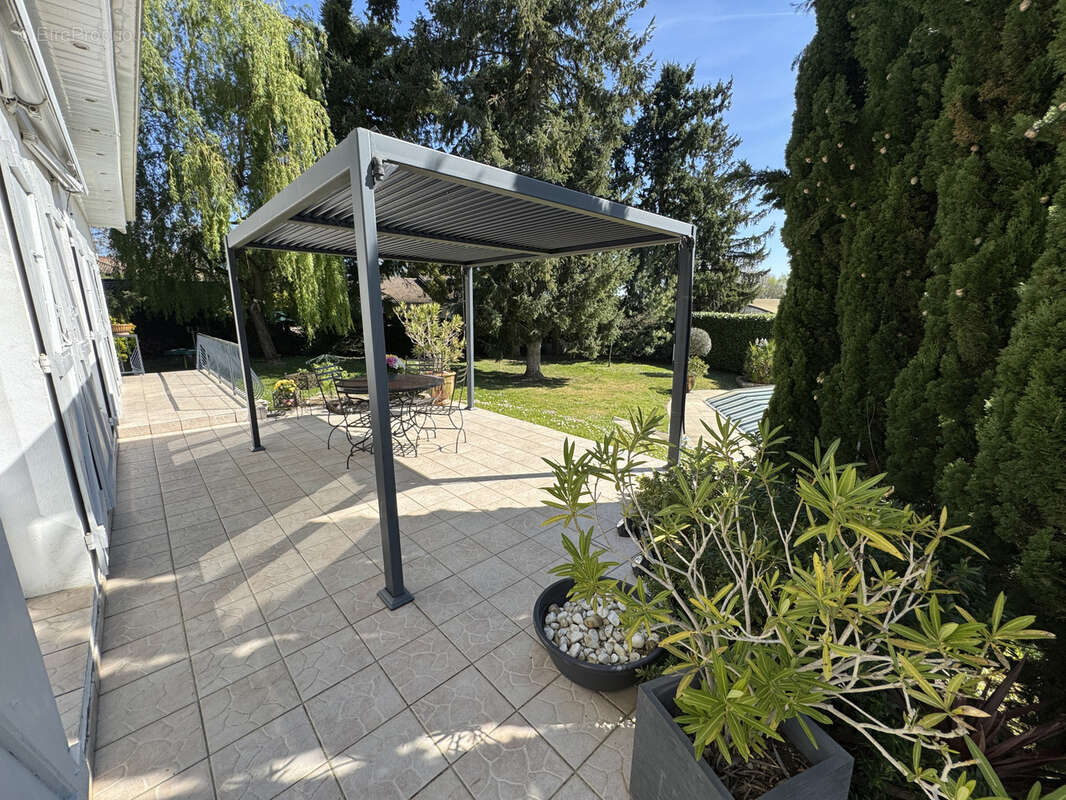 Maison à CHARVIEU-CHAVAGNEUX