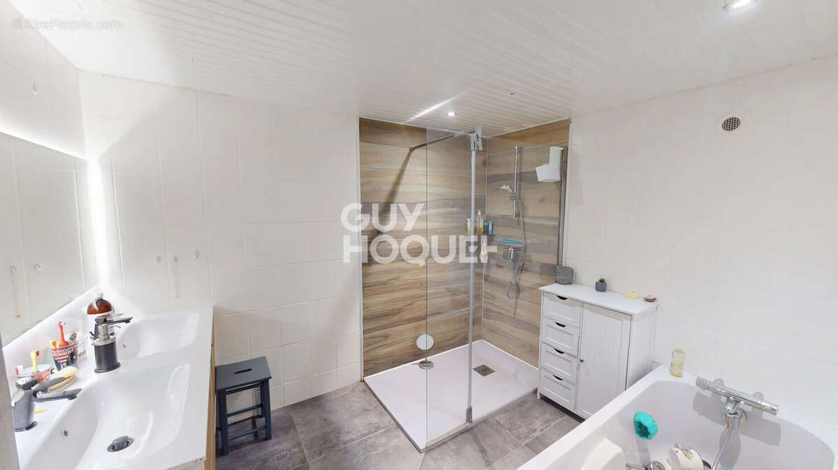 Maison Velleguindry Et Levrecey - photo 8