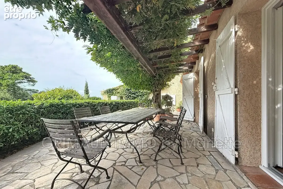 Maison 6 pièces 128 m² à vendre à La Garde-Freinet (83680) - photo 4