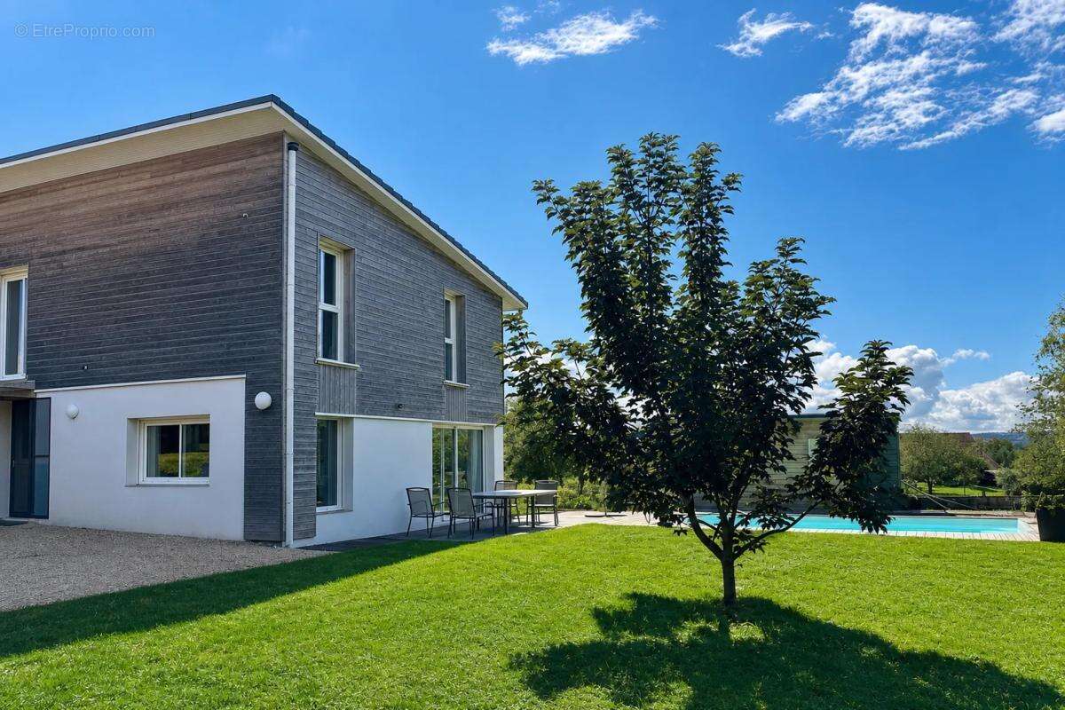 Maison de 8 pièces de 200 m² située à Châteney - photo 17