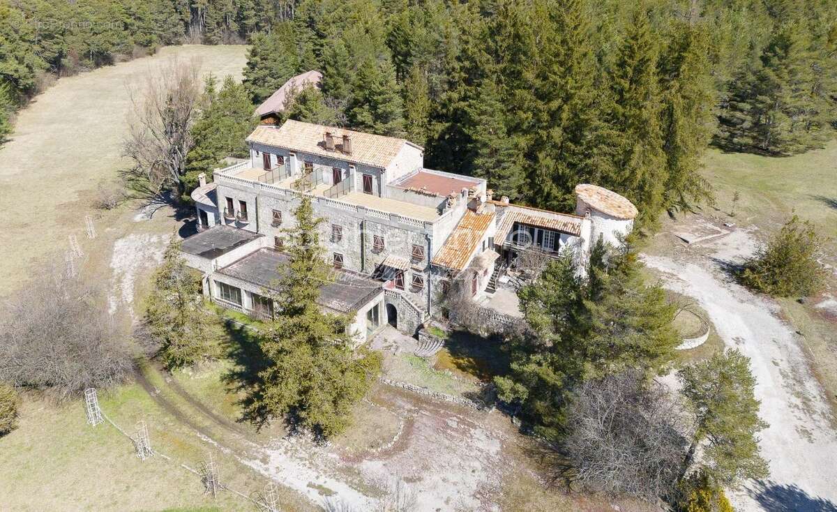 Maison à SERANON