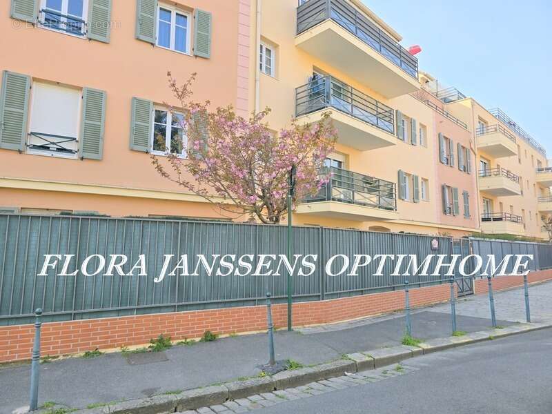 Appartement à COLOMBES