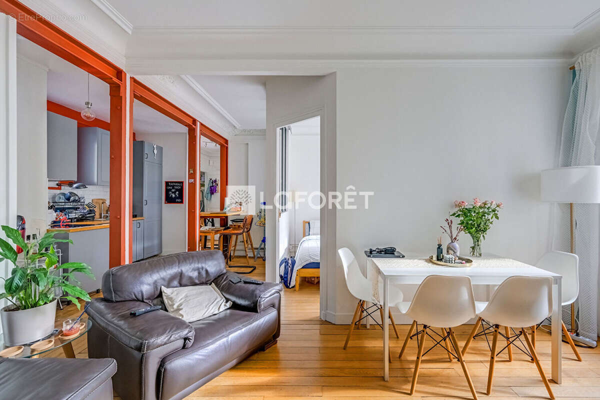 Appartement à PARIS-14E