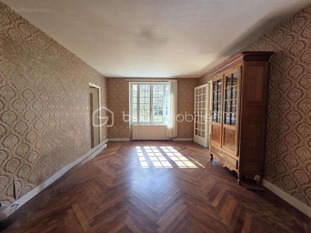 Ensemble immobilier à fort potentiel – calme, verdure et multiples dépendances - photo 10