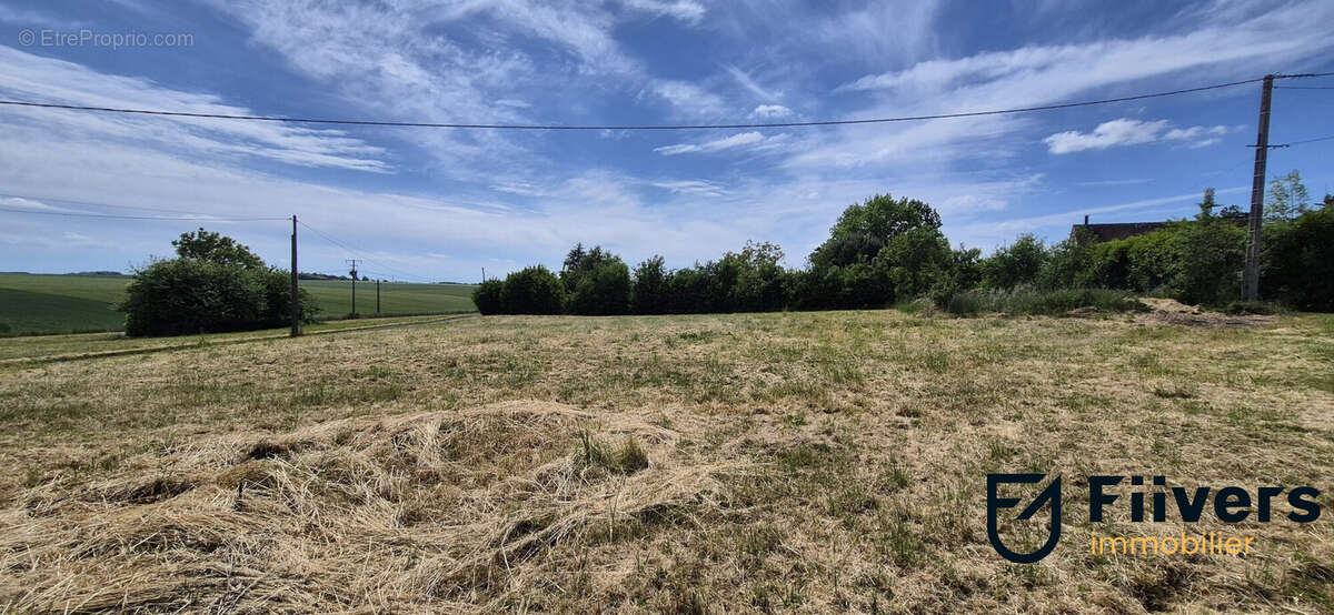Terrain à SAINT-HILAIRE-LES-ANDRESIS