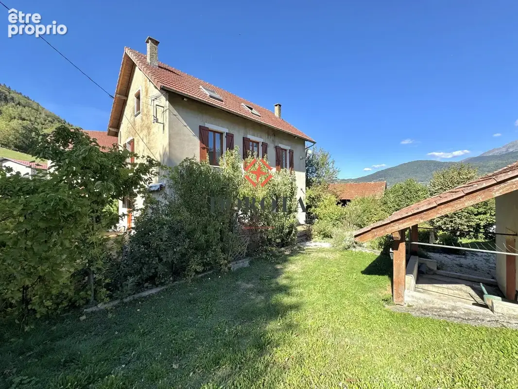 Maison 6 pièces 171 m² à vendre à Saint-Martin-D'uriage (38410) - photo 2