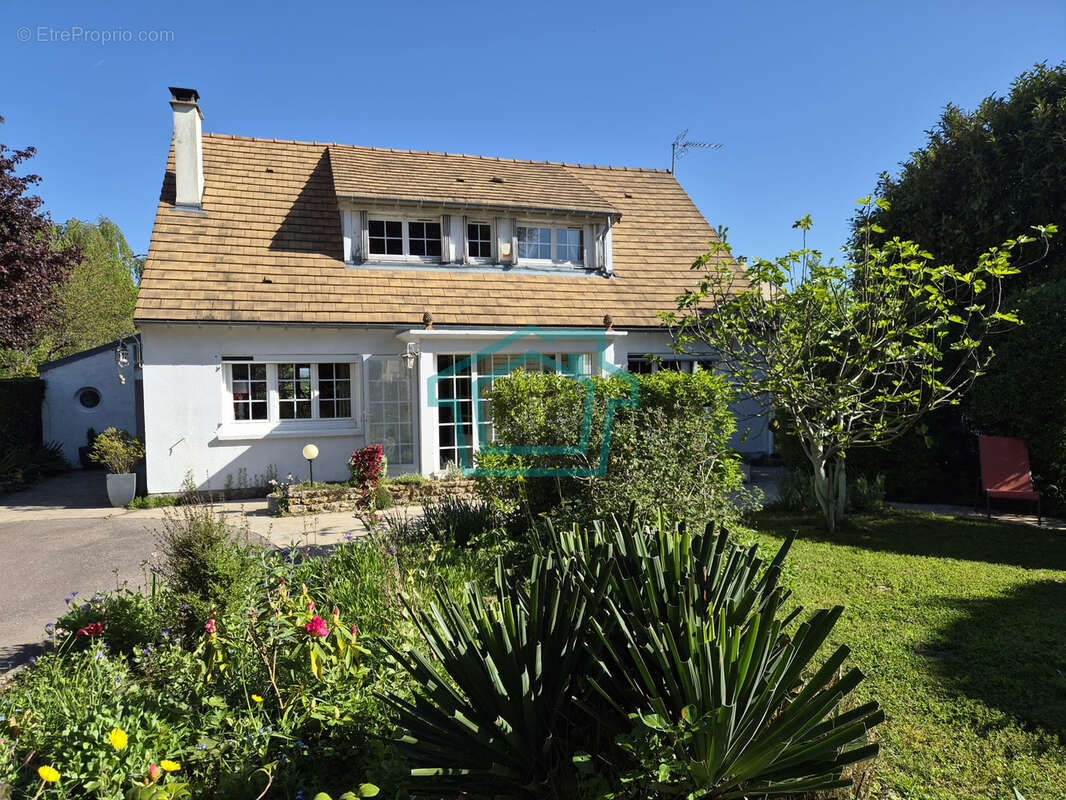 Maison à JOUARS-PONTCHARTRAIN