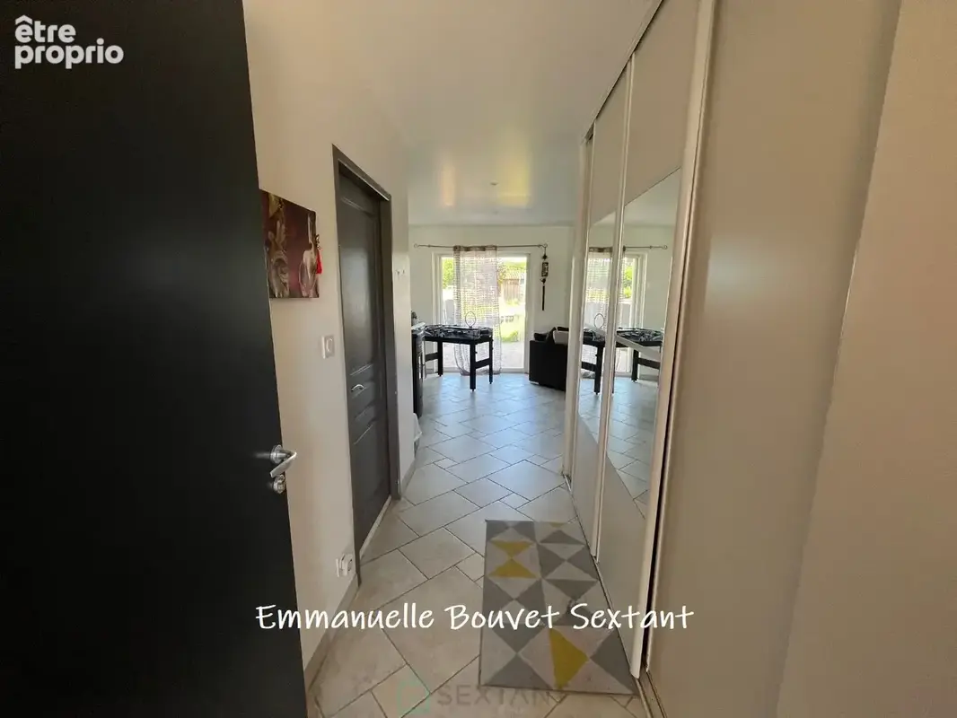 Maison contemporaine de plain-pied, 4 chambres, 2 sde, 2 wc, double-garage, 2000 m² de terrain - photo 6