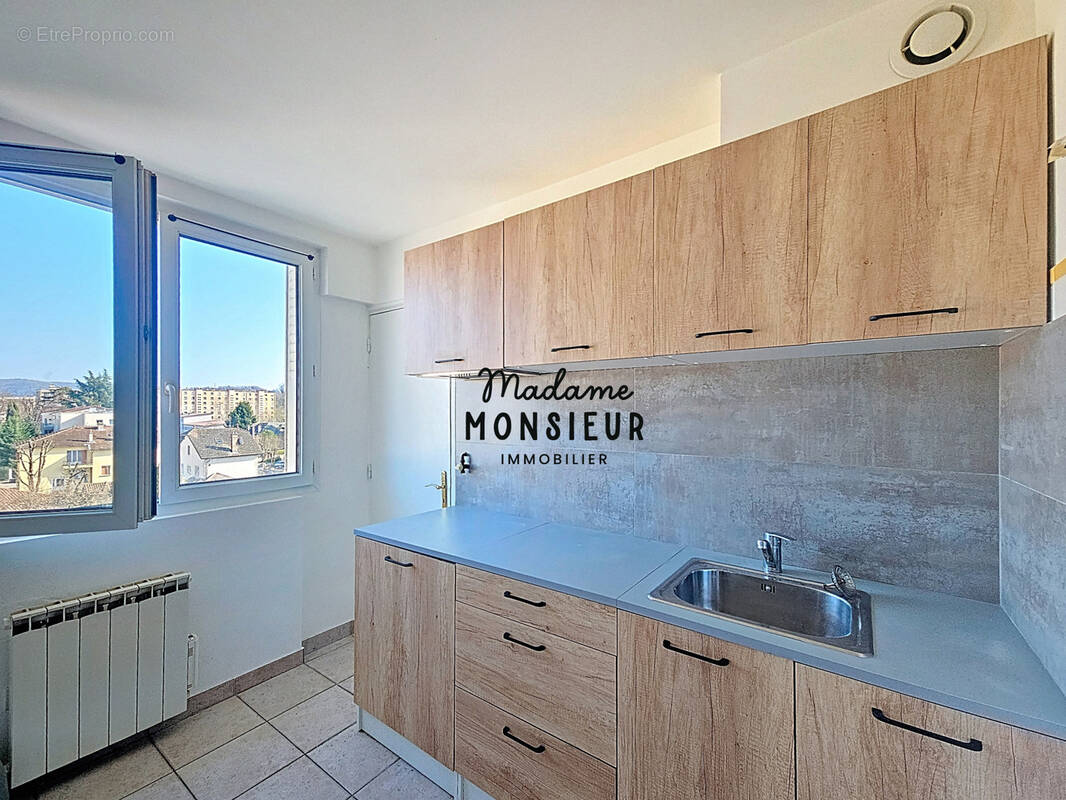 Appartement à BOURGOIN-JALLIEU