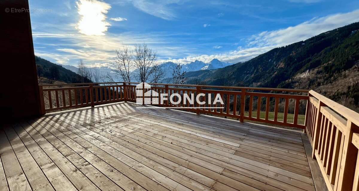 Appartement à SAINT-FRANCOIS-LONGCHAMP