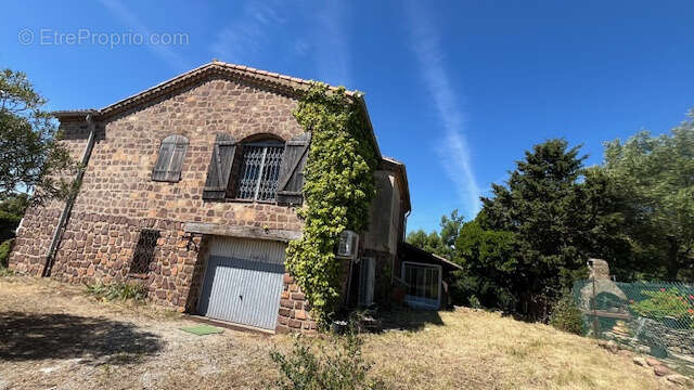 Maison à ROQUEBRUNE-SUR-ARGENS