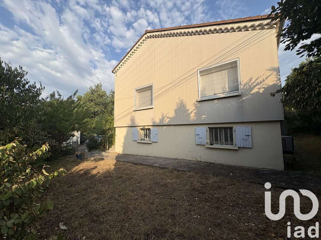 Photo 3 - Maison à SAINT-ETIENNE-DE-FONTBELLON