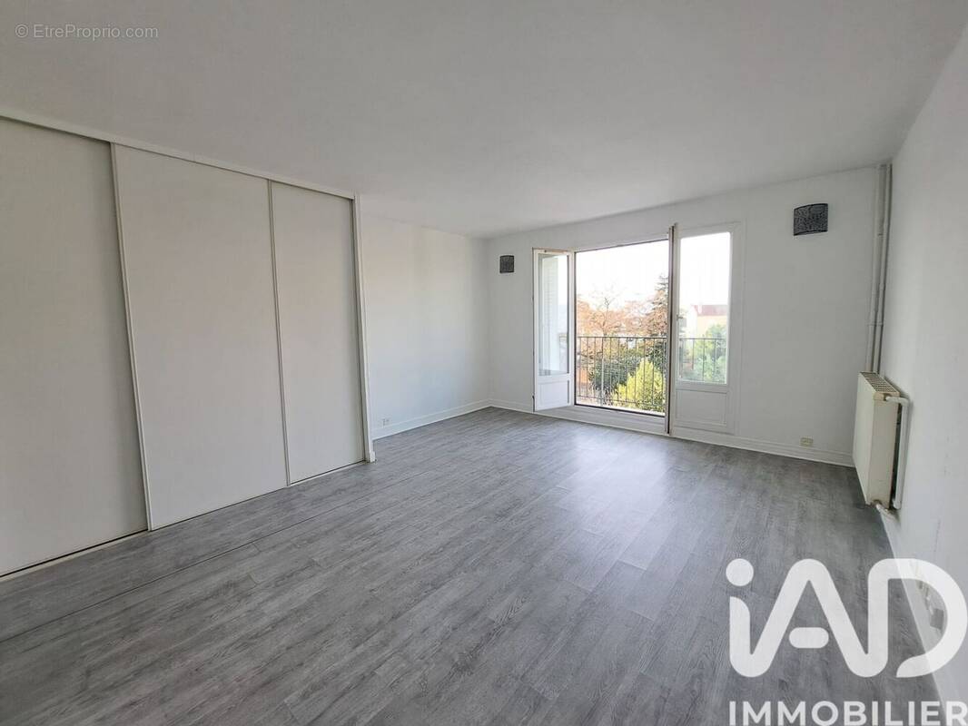 Photo 1 - Appartement à SAINT-MAUR-DES-FOSSES
