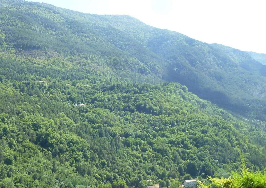 Maison à PUGET-THENIERS