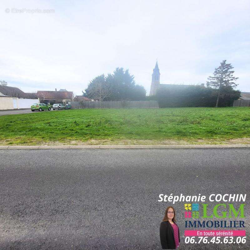 Terrain à EPUISAY