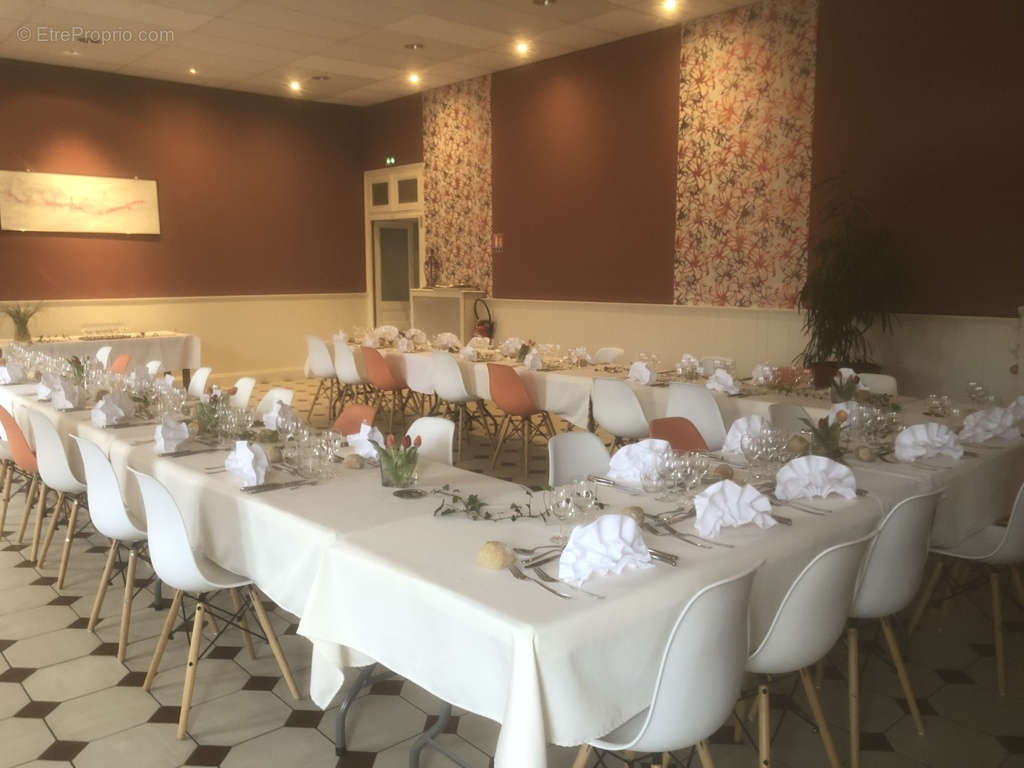 Commerce à PARAY-LE-MONIAL