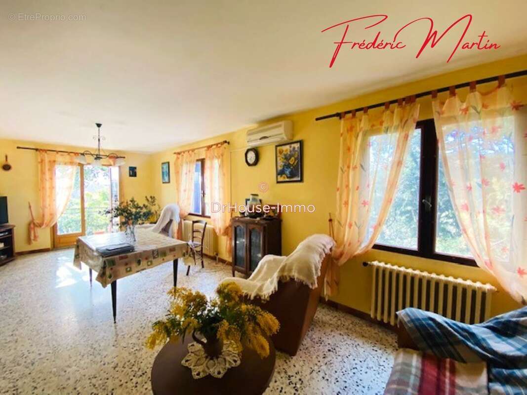 Maison 124 m² à Uzes  - photo 9