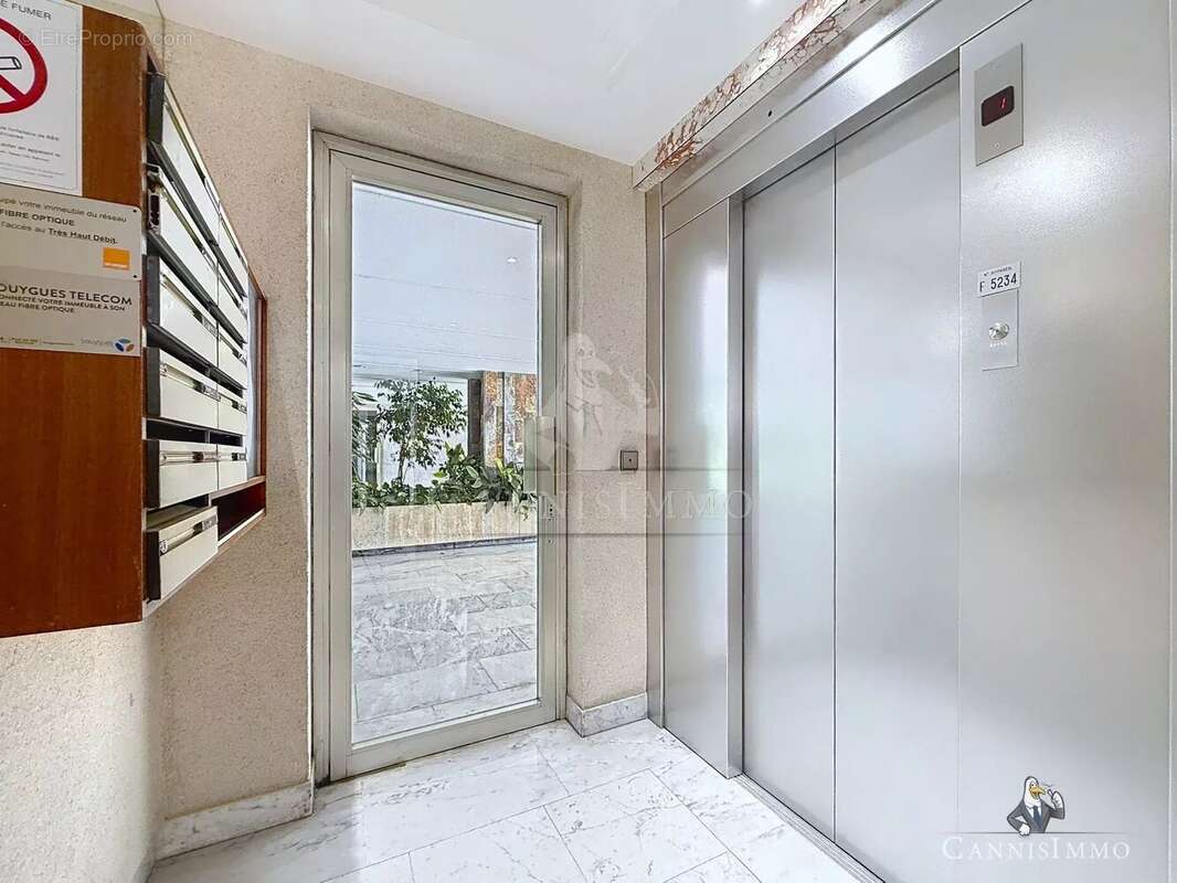 Appartement à CANNES