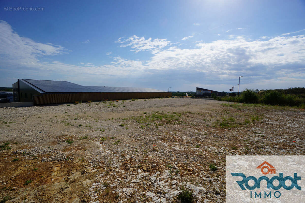 Terrain a batir professionnel 1170 m2 - photo 6