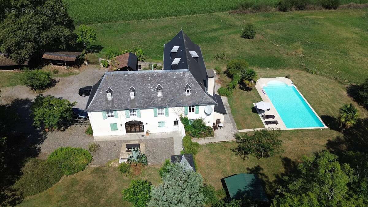 Maison à LUCQ-DE-BEARN