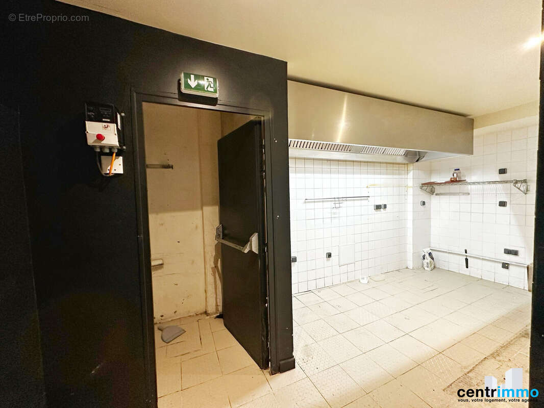 Local à vendre écusson montpellier centrimmo cuisine étage suite - Commerce à MONTPELLIER