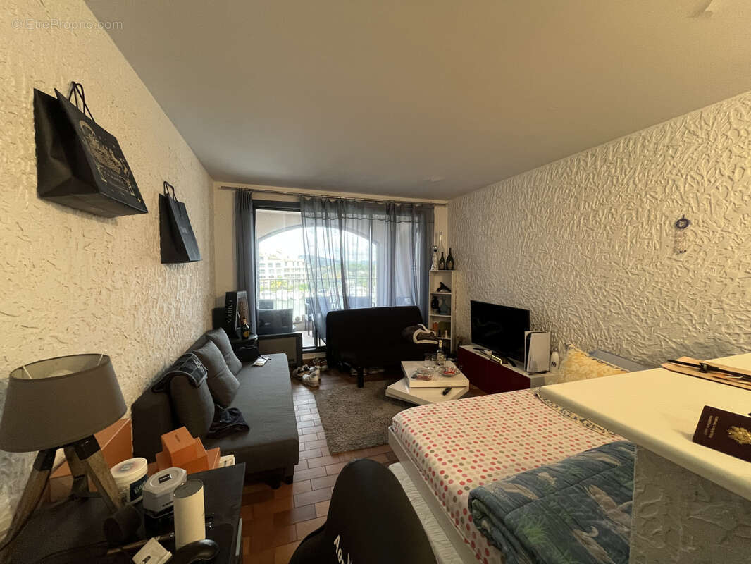 Appartement à COGOLIN