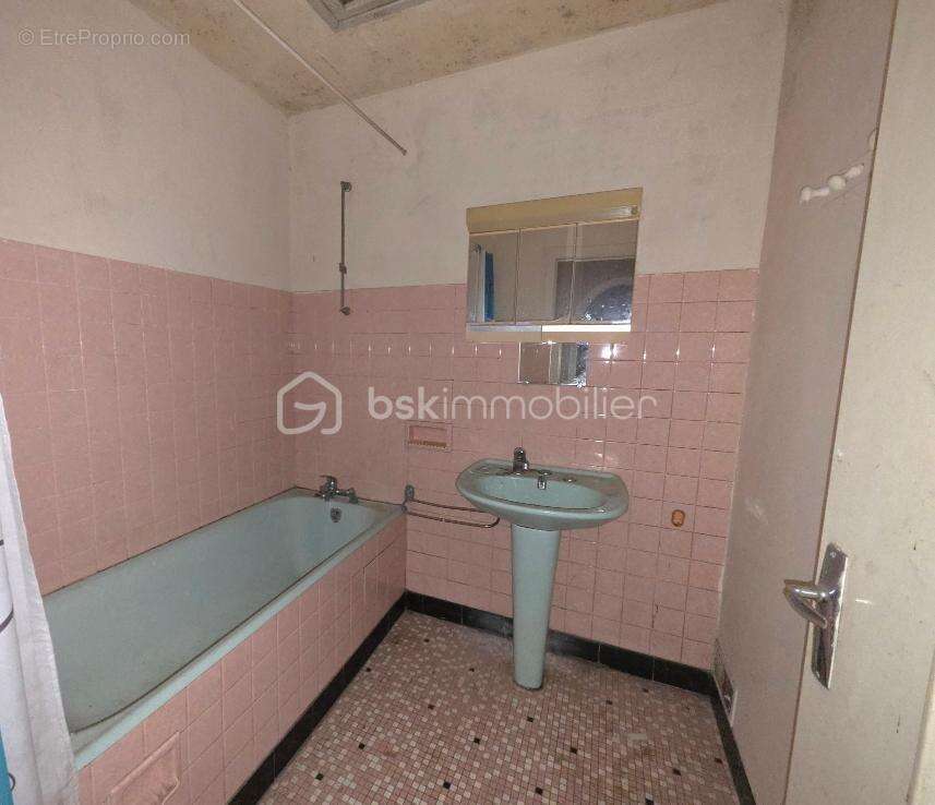 Maison à LE BUSSEAU