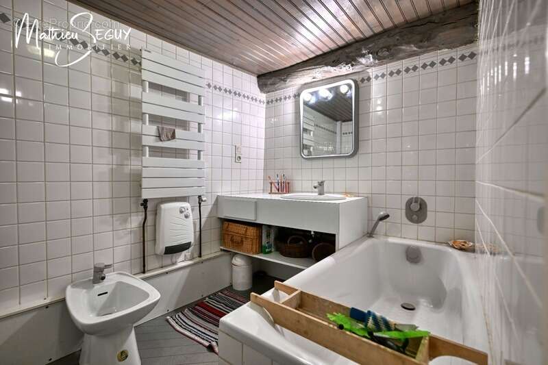 Maison à SAINT-MARTIN-EN-HAUT