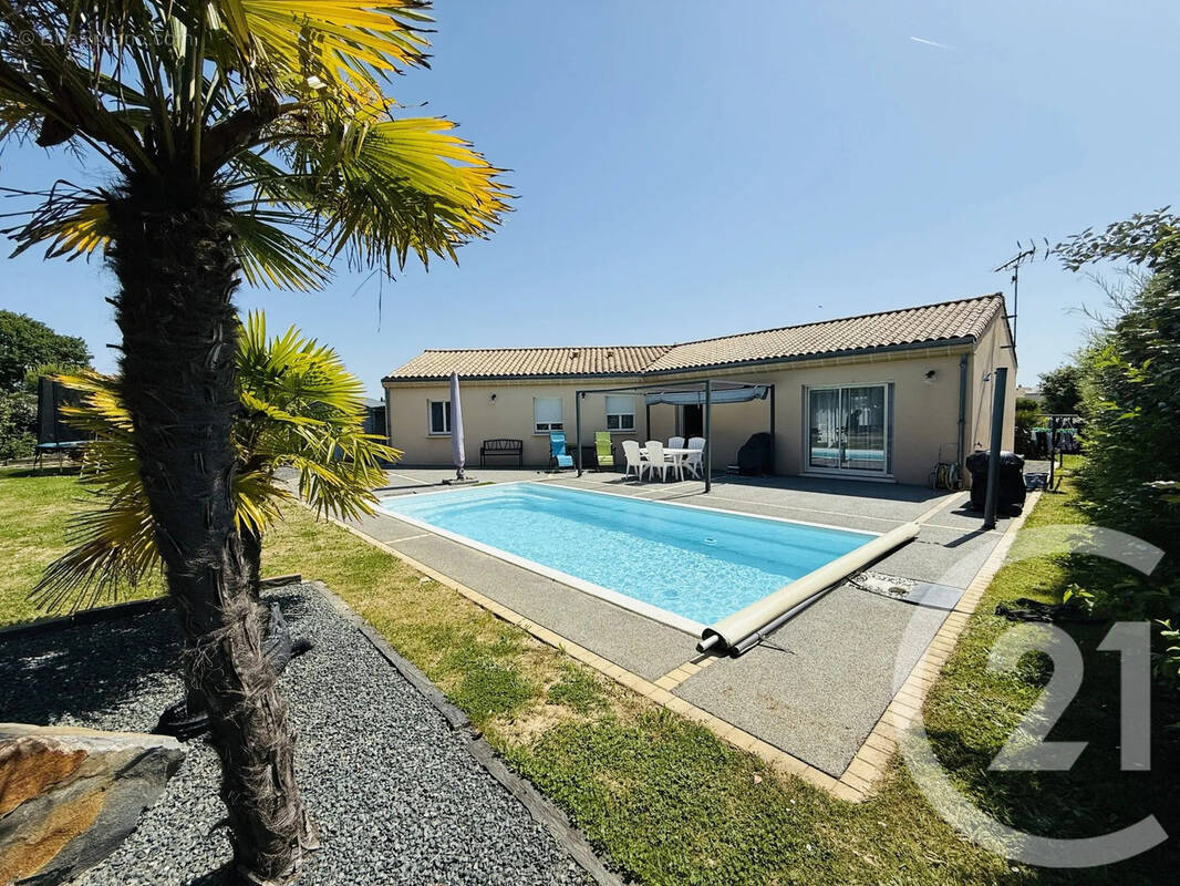 Maison à TALMONT-SAINT-HILAIRE