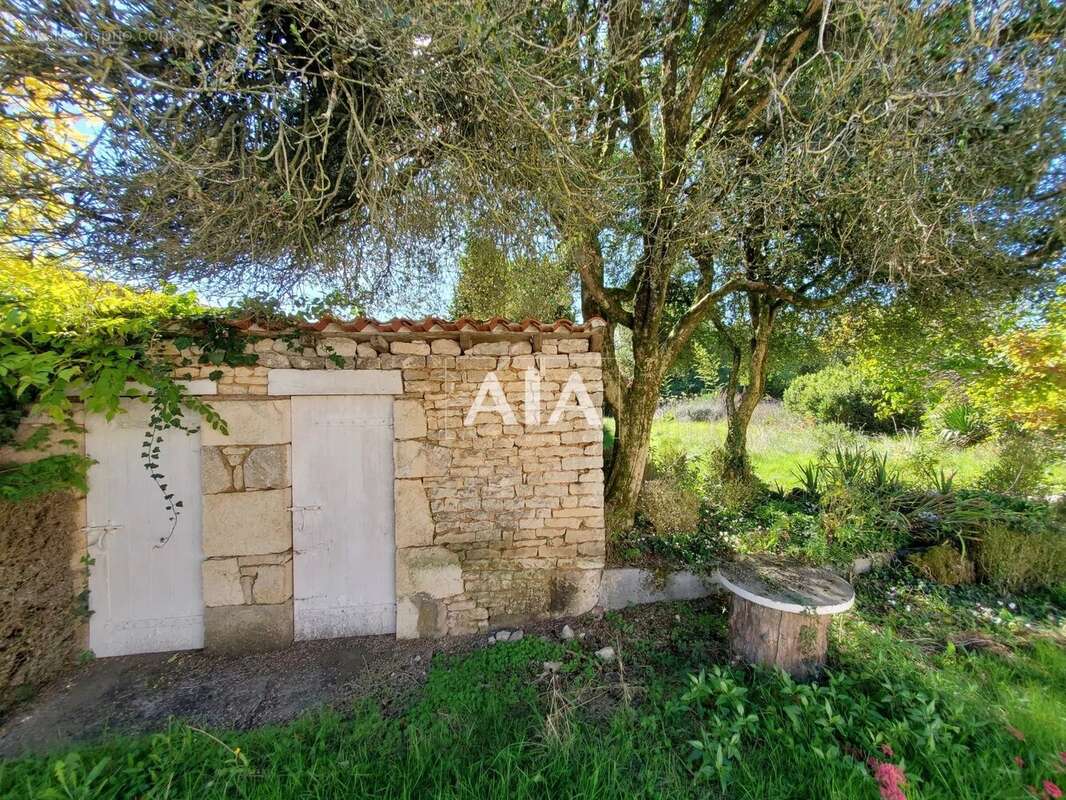 Maison à THEIL-RABIER