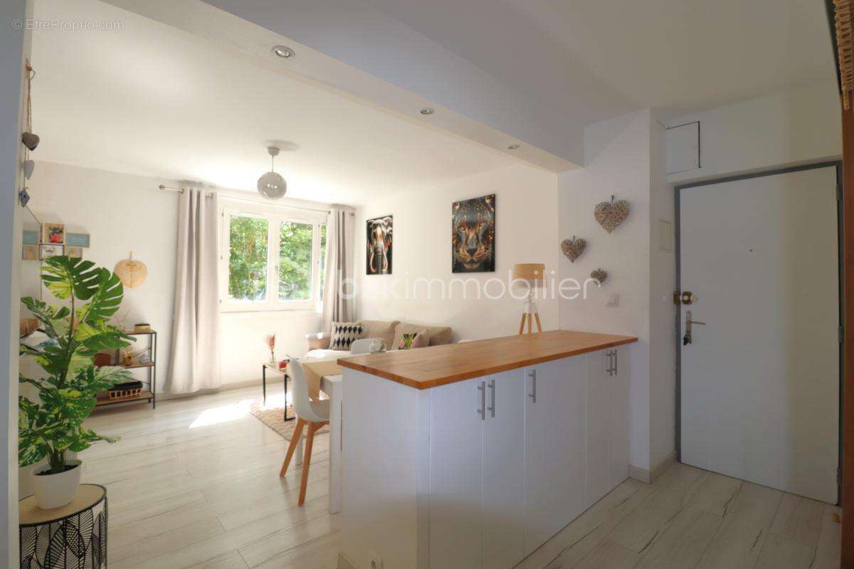 Appartement à SAINT-GERMAIN-LES-ARPAJON