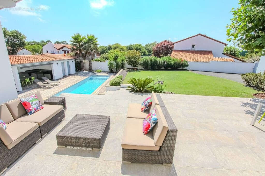 Exclusivite - bidart - ilbarritz  - maison familiale d'exception proche plage et commerces a pied - photo 7