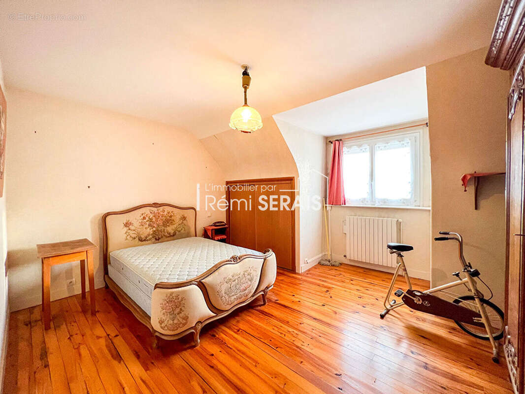 Maison à CONDE-SUR-NOIREAU