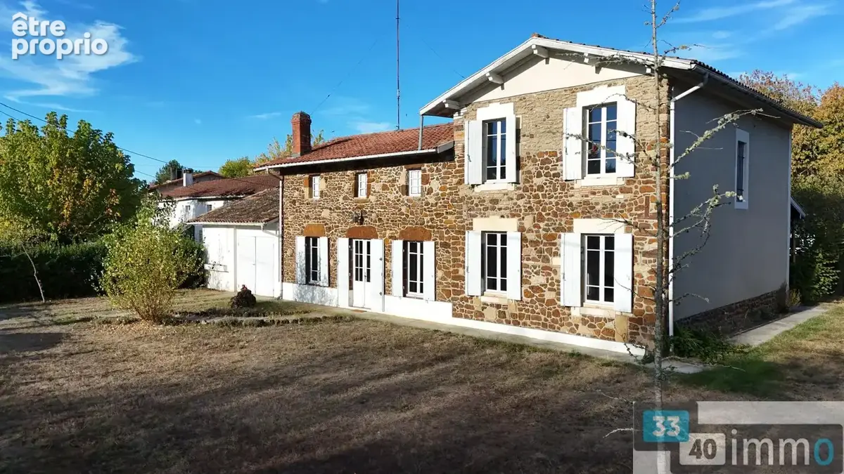 Photo Maison à Salles au prix de 470 000€