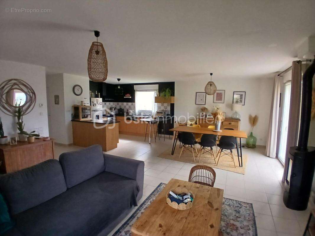 Maison à VAINS