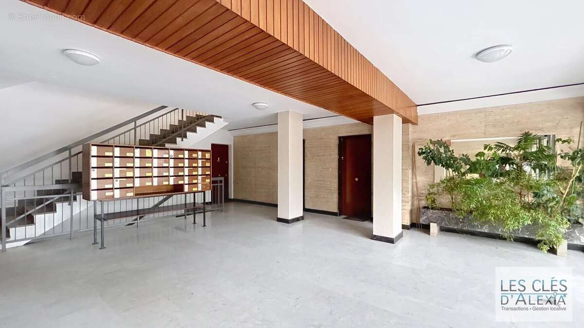 T4 Lyon 8 - 104m2 avec balcon - photo 2