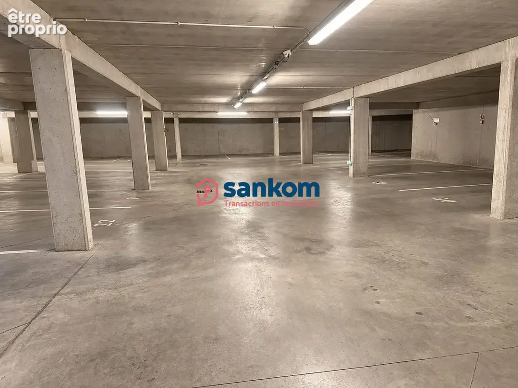 Parking à vendre à Le Puy-En-Velay (43000) - photo 2