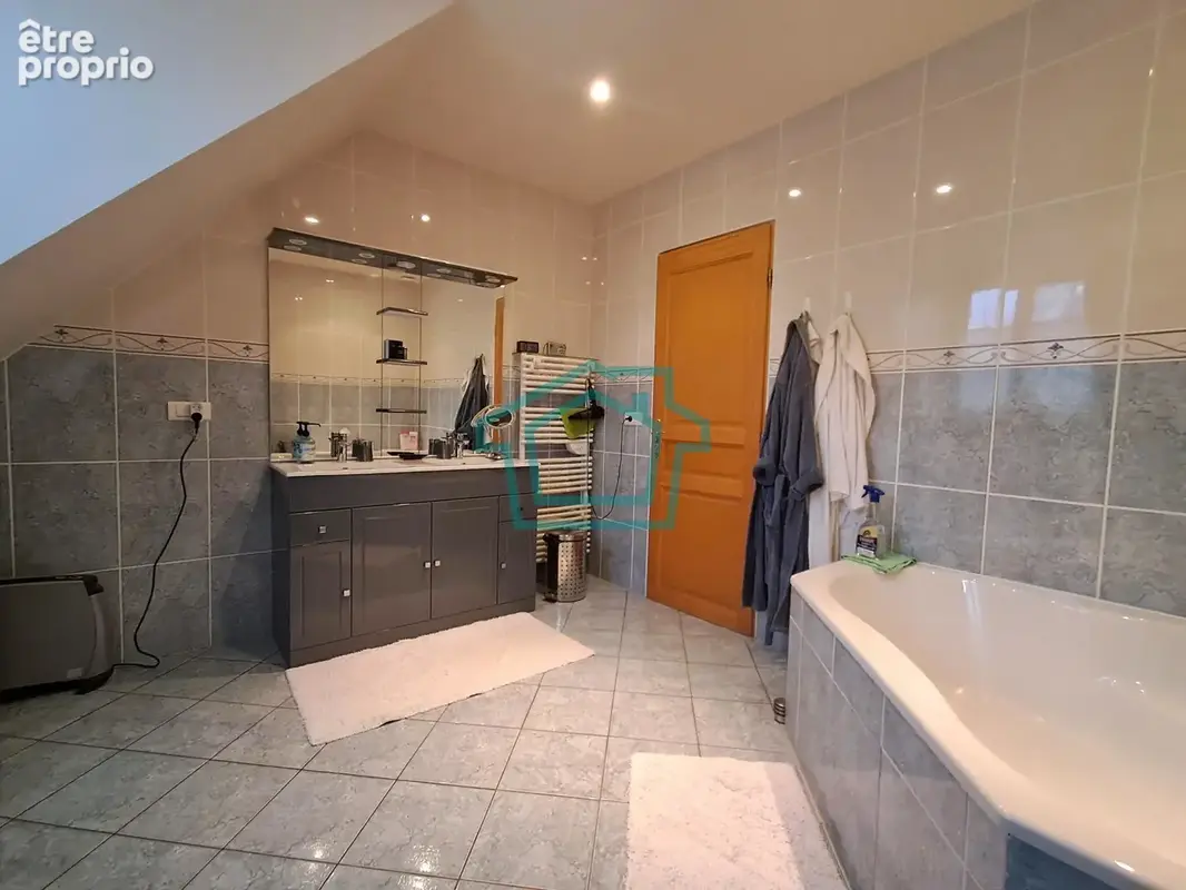 Très belle maison de 205m2  / terrain 1266m2 T7 - photo 12
