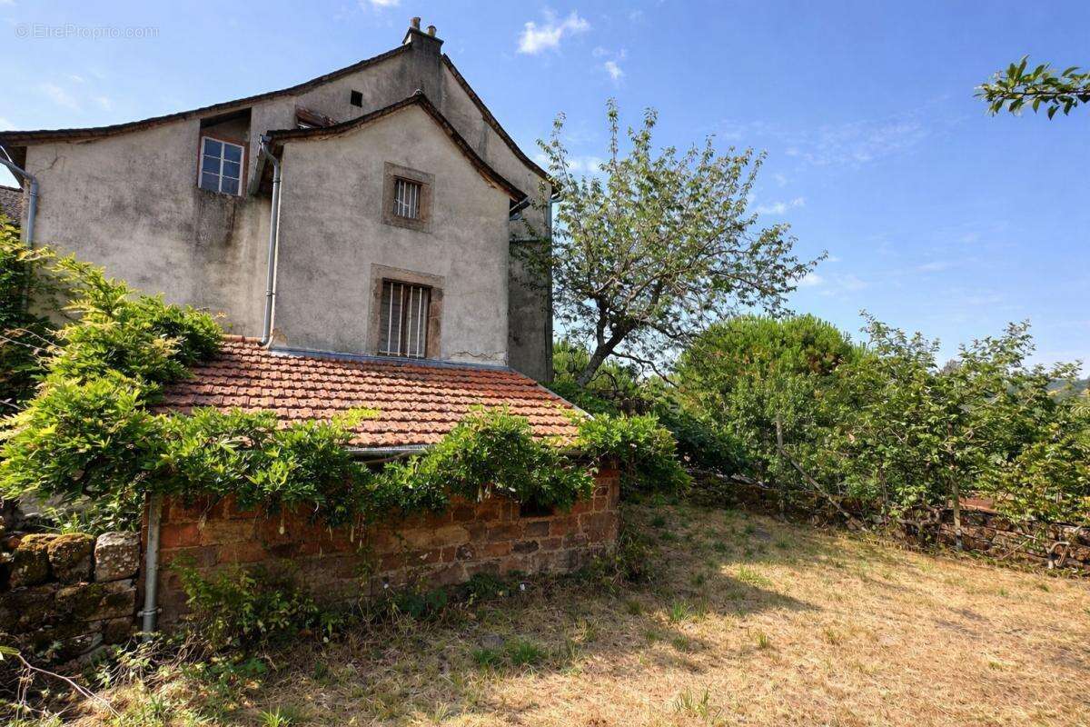 Maison à SAINT-CHRISTOPHE-VALLON
