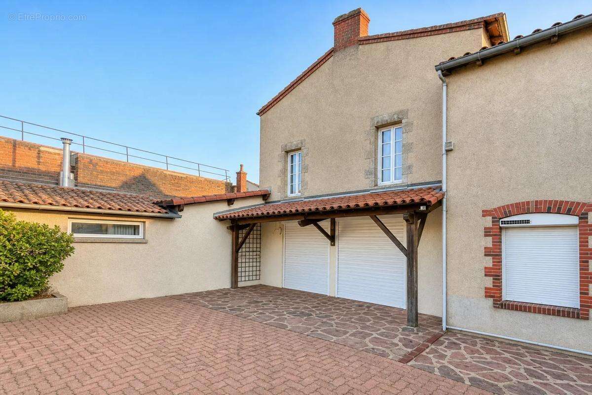 Grande maison familiale de 207 m² avec jardin – Les Brouzils - photo 14