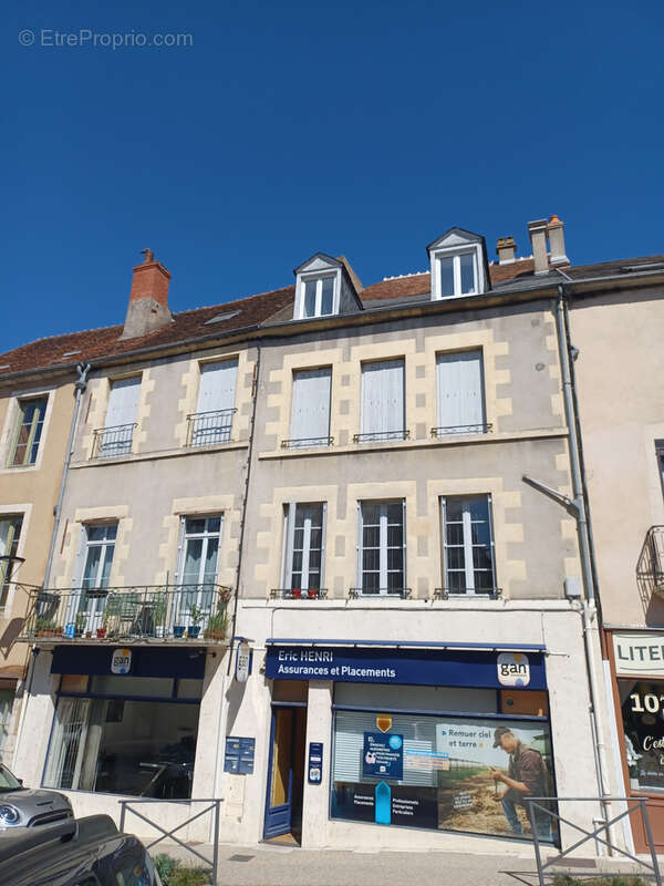 Appartement à LA CHARITE-SUR-LOIRE
