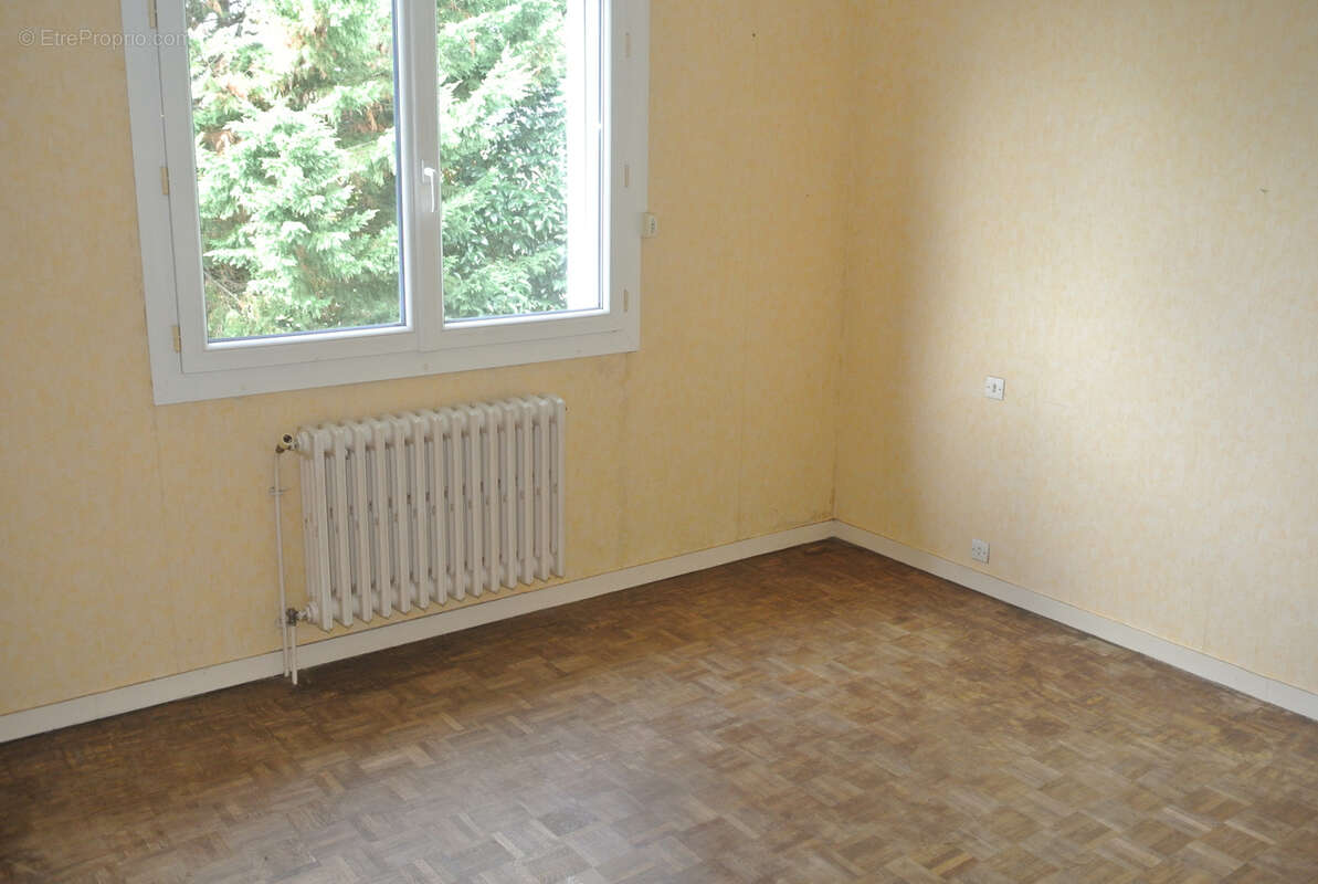 Maison à SAINTE-BAZEILLE