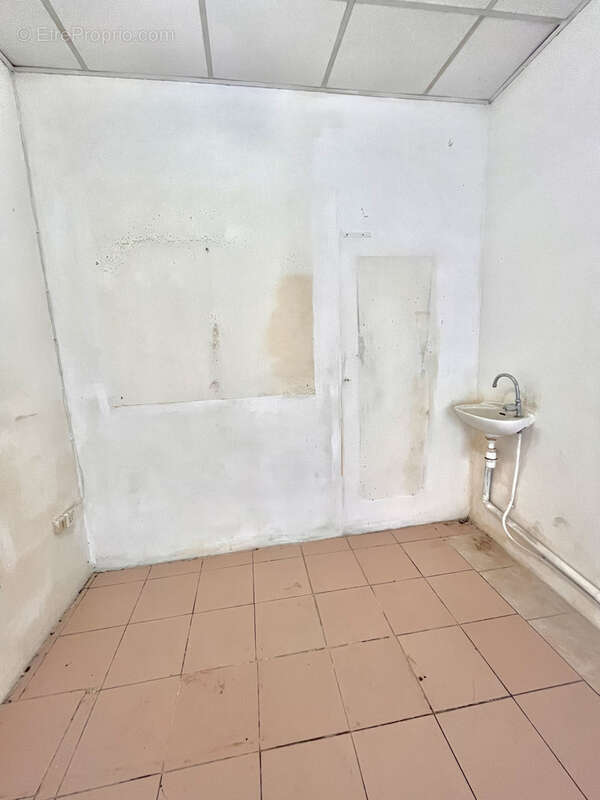 Commerce à POINTE-A-PITRE